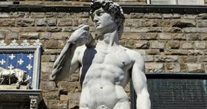 contrapposto en el david de michelangelo