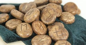 runas del alfabeto celta